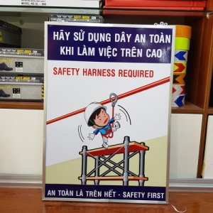 Biển báo khung sắt Sử dụng dây an toàn
